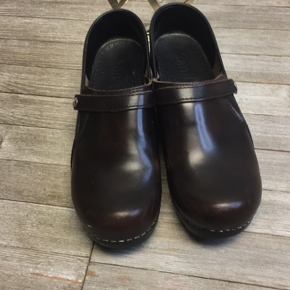 sanita clog shoes